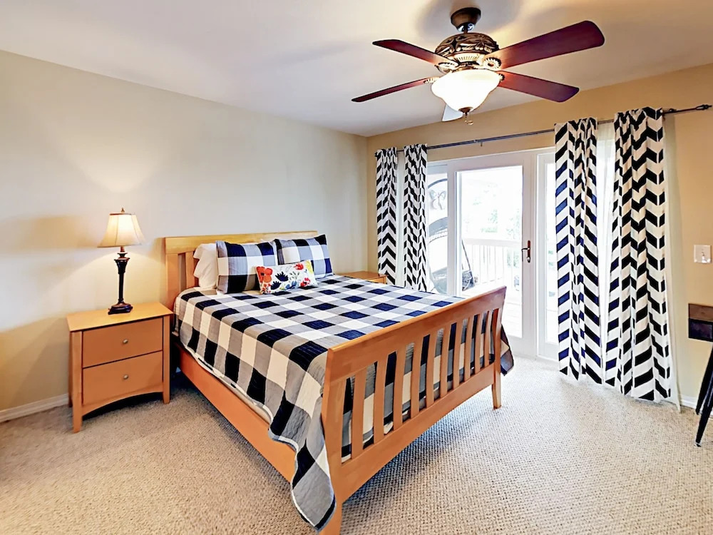 Perdido Bay Townhouse 2 Bedrooms 2.5 Bathrooms Townhouse