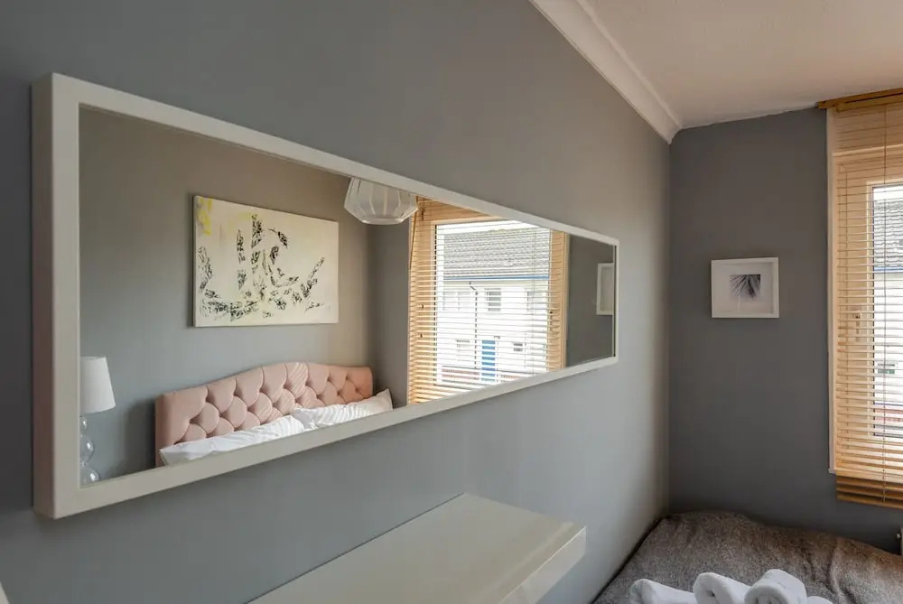 Newly Refurbished 3 Bed Flat For 6 Guests