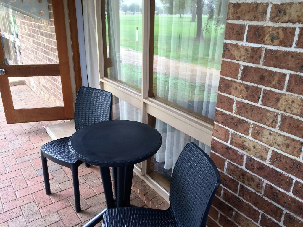 Town & Country Motor Inn