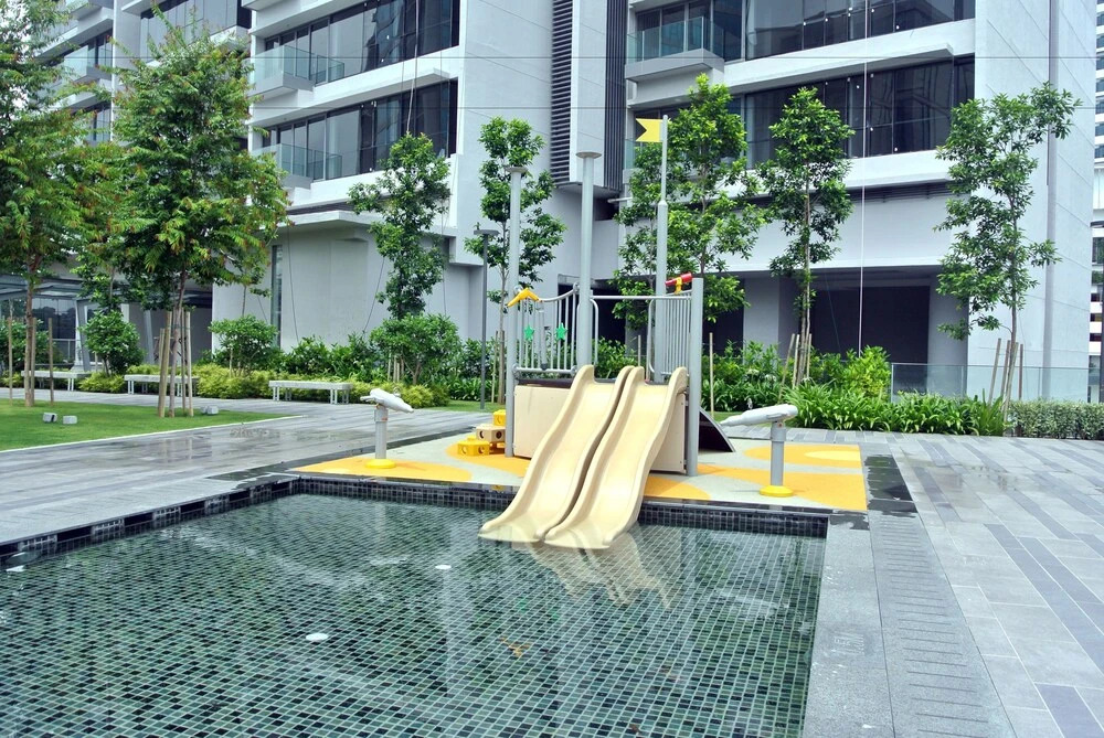 Victoria Home Reflection Residence