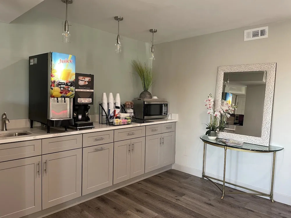 Quarters Inn & Suites