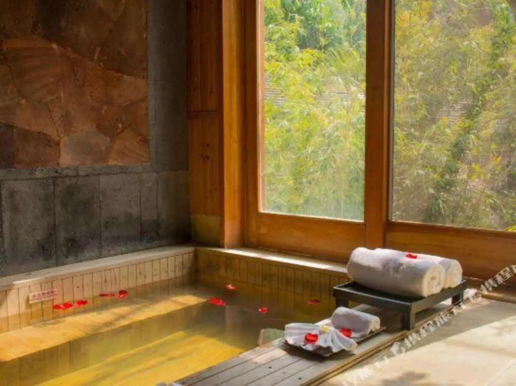 Rehai Hot Spring Resort · Yangshengge