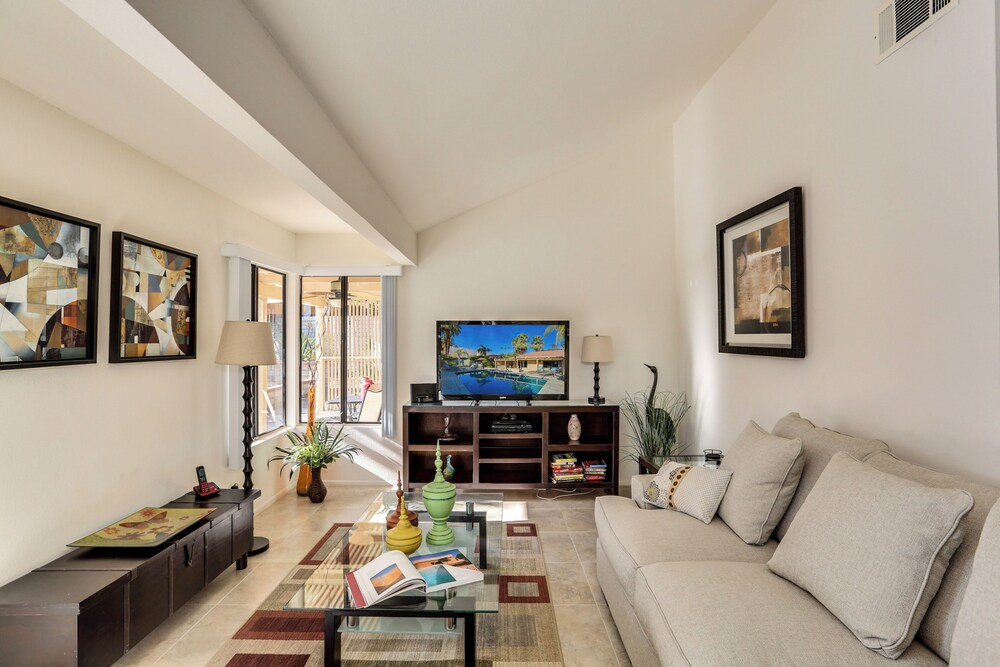 Modern Club Med Oasis