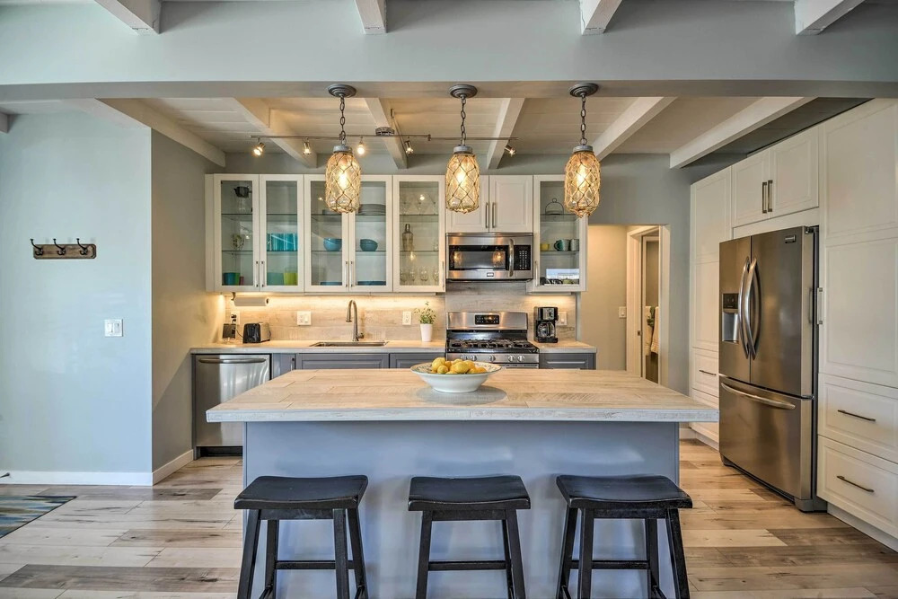 Remodeled Ventura Beach Home With Yard & Fire Pit!
