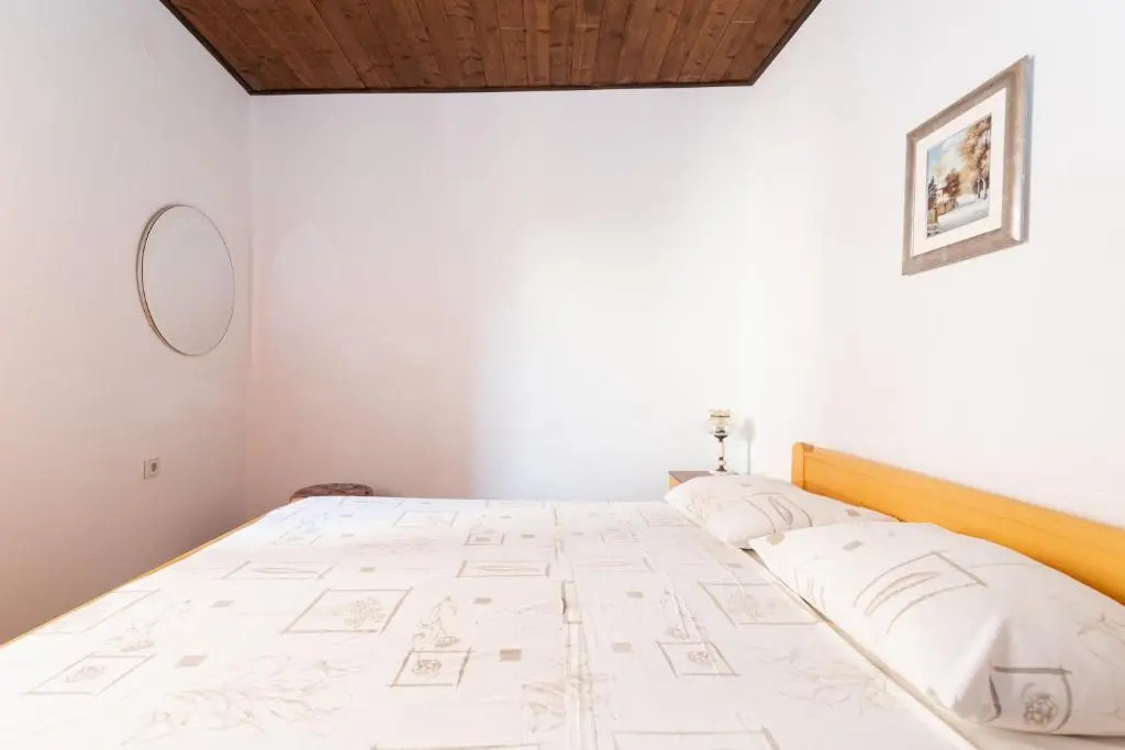Lovely 2-bedroom Apartment Sonia, Sleeps 6