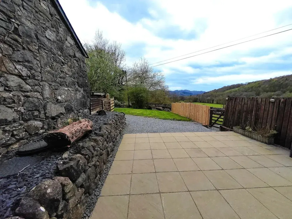Dolgun Uchaf Historic B&B and Cottages with Boutique Bedrooms In The Heart of Snowdonia