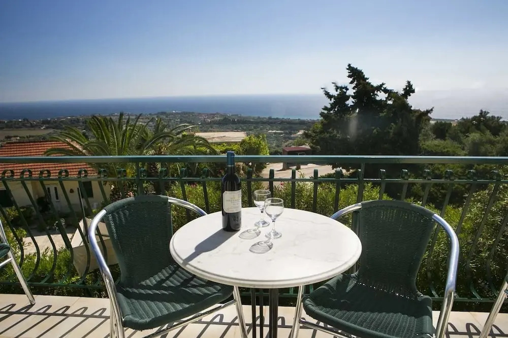 Irena Studios & Apartments