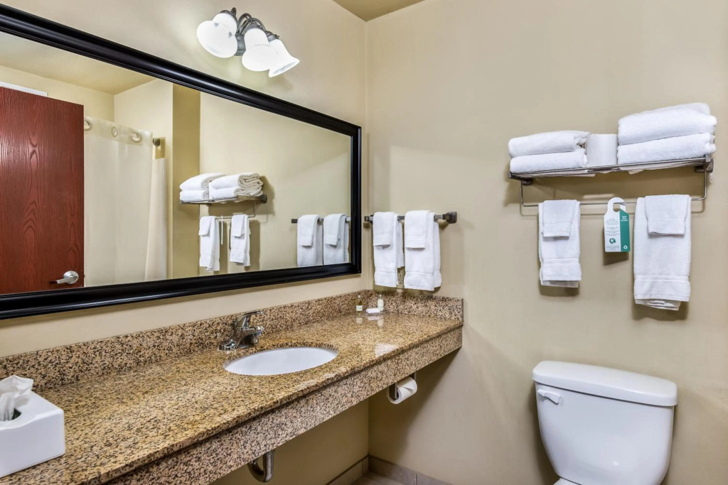 Cobblestone Inn & Suites - Vinton, IA
