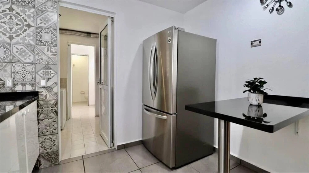 Large and Comfortable Apartment in Napoles Area Neighborhood