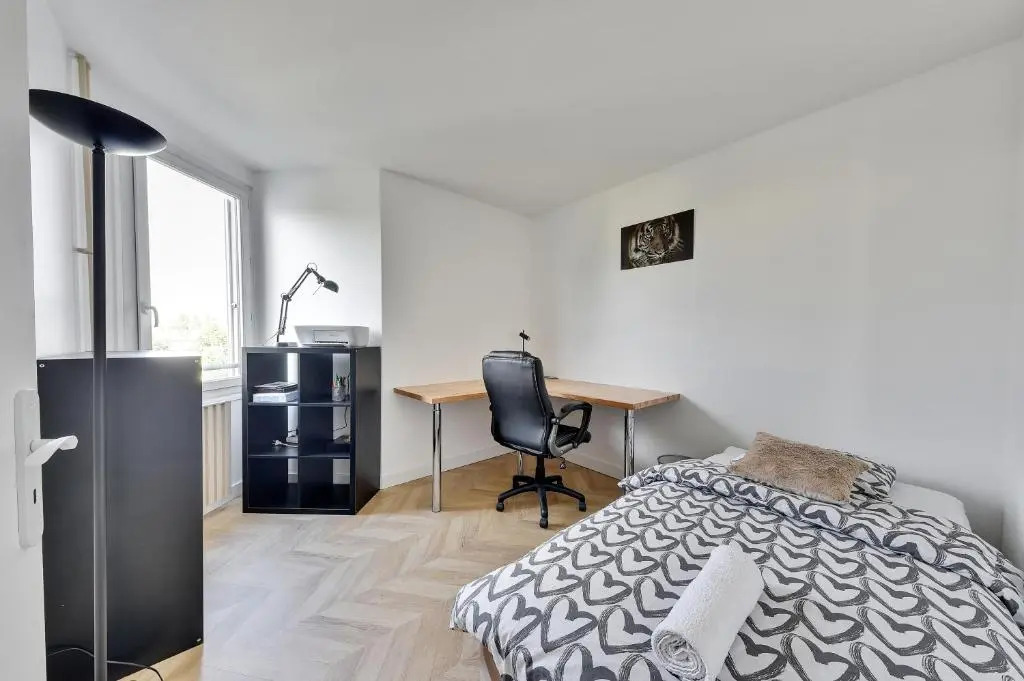 Chic apart with parking and balcony