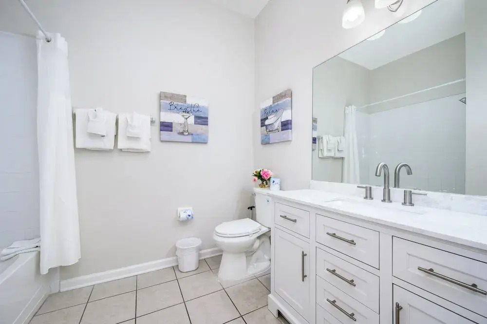Penthouse Vacation Condo, Near the Parks - 2015
