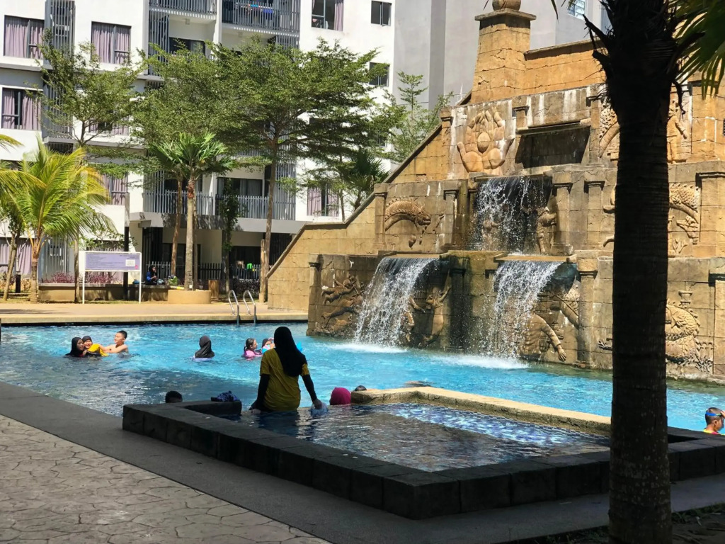 Swiss Garden Residence Pool Sea view Beach Resort LUXURY apartment & FaMiLy SUITE