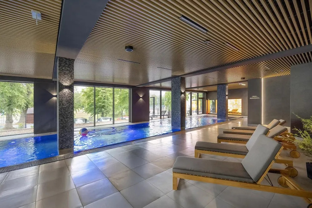 Holiday Studio With Balcony, Indoor Pool, Sauna