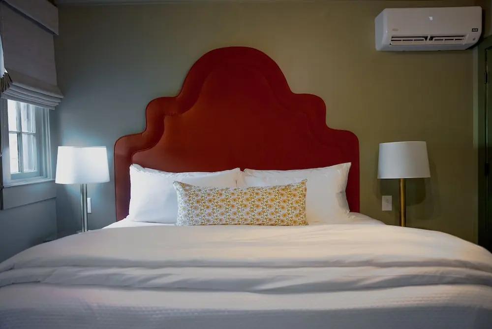 The Woodward Hotel