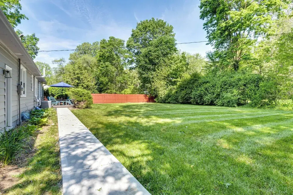 Tree-lined Indianapolis Home ~ 10 Mi to Downtown!