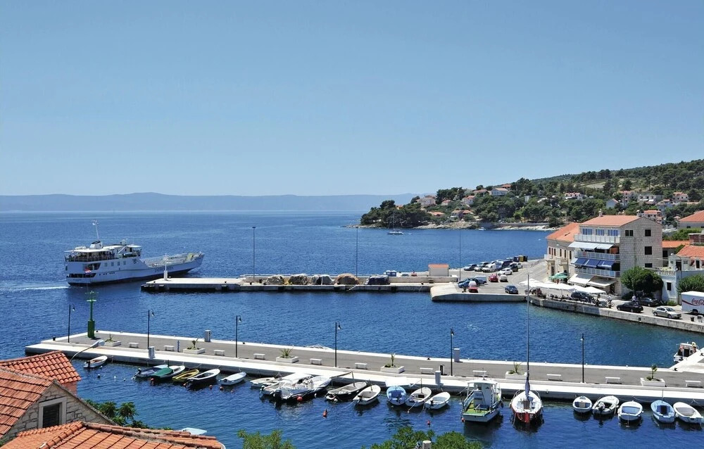 Amazing Apartment in Selca With 2 Bedrooms, Wifi and Outdoor Swimming Pool