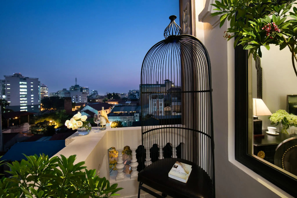 Hanoi Center Silk Premium Hotel & Spa & Travel