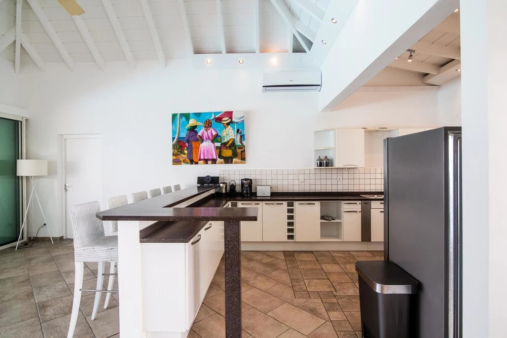 Exclusive Terres Basses Location, Full AC, Salt Water Pool, Wifi, Short Drive to the Beach!