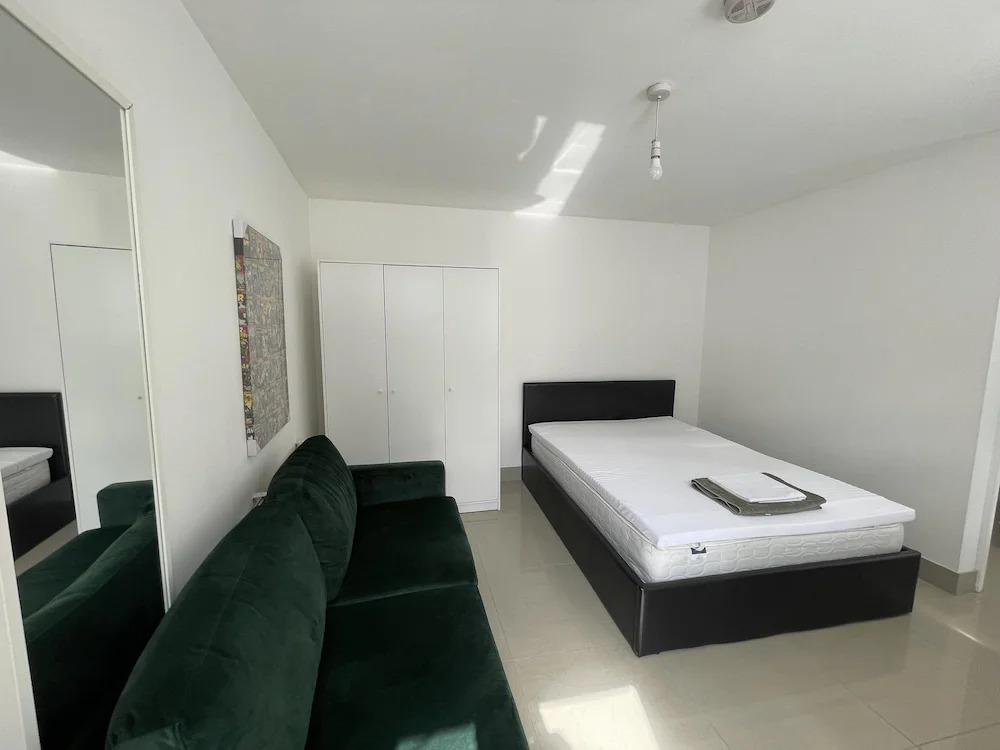 Immaculate 1-bed Studio in London