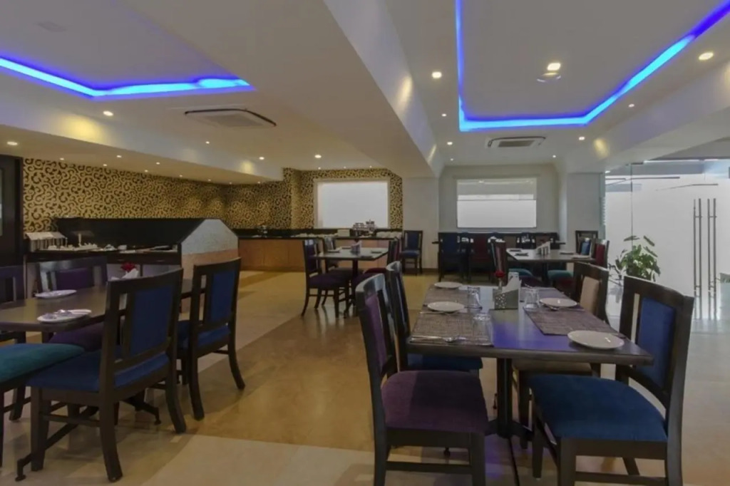 Akshaya Aura