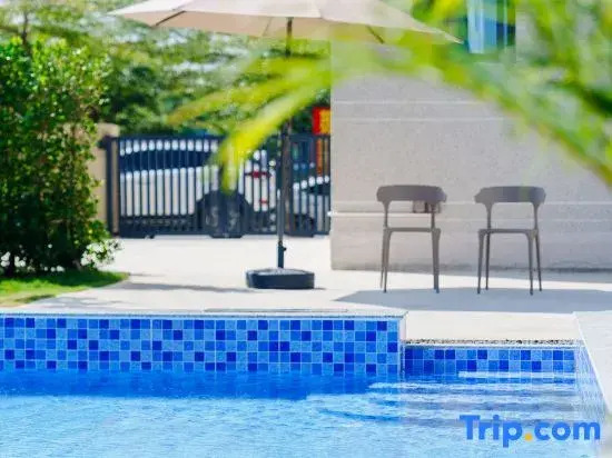 Floral Hotel· Tinghai Hotel (Lingshui Center Avenue Store)