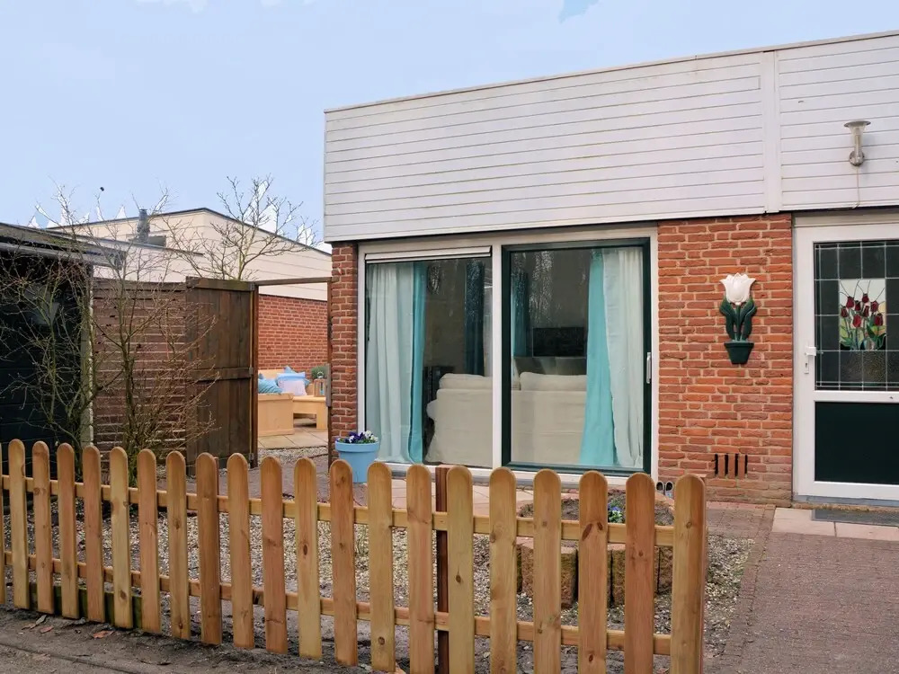 Rustic Holiday Home in Noordwijkerhout near Sea