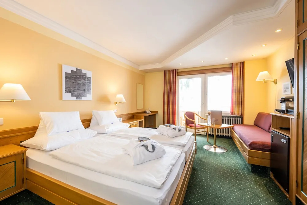 Hotel Alpina