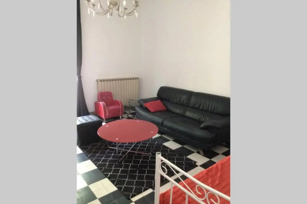 Avignon centre ville appartement T3 meublé 2 chambres