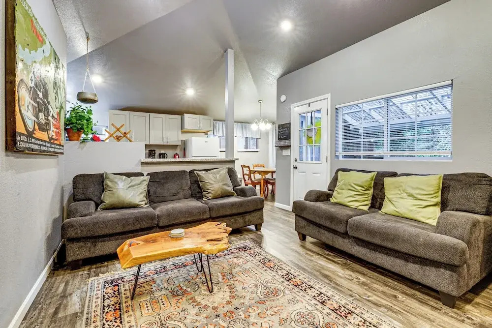 Russian River Retreat! Woodsy Guerneville Bungalow