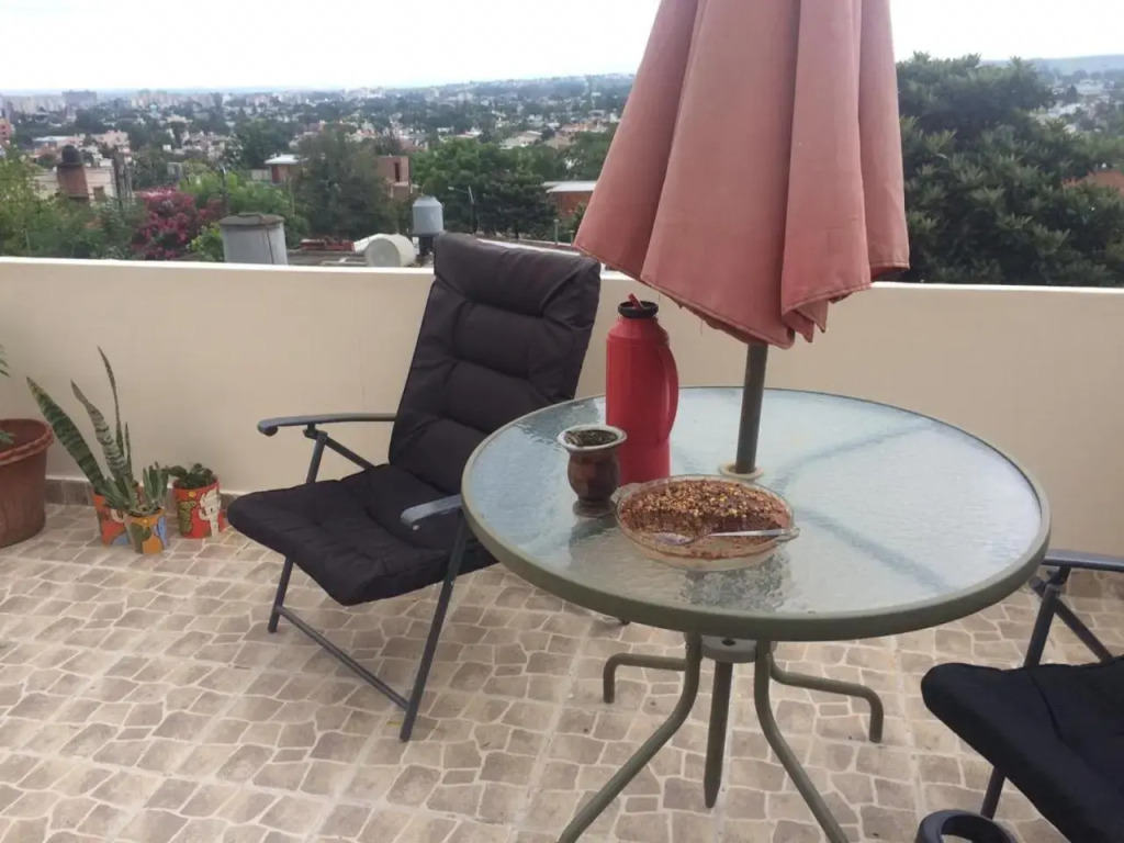 Departamento entre cerros y cielo