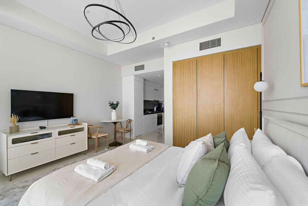 Silkhaus New Modern Studio Business Bay