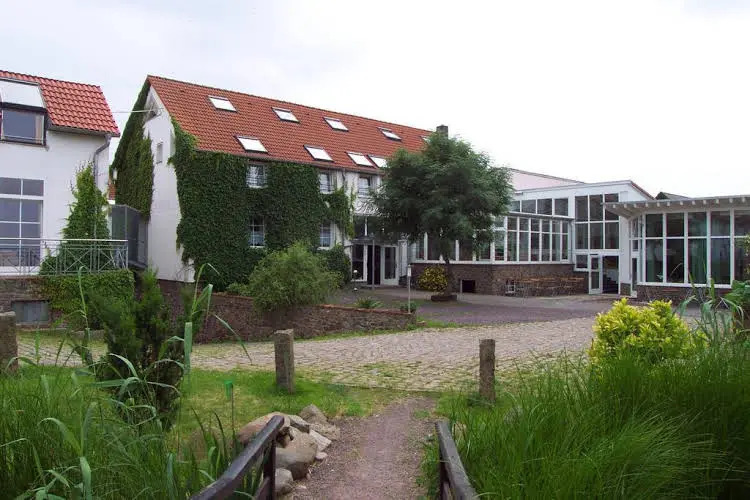 Hotel Bördehof, direkt an der A2 & A14, mit Restaurant