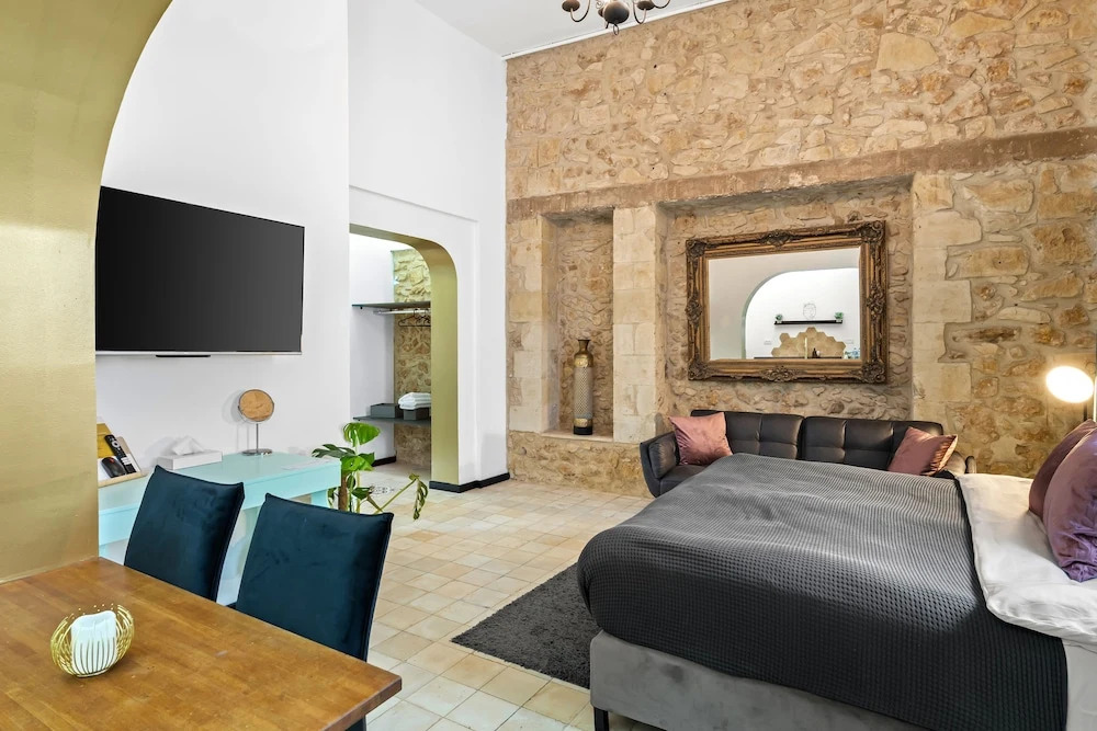Helios Boutique by La Finca Hotels - עיצוב מהמם , מטבחון בכל חדר וחניה חינם בקרבה לשדרת אוכל ומסעדות!