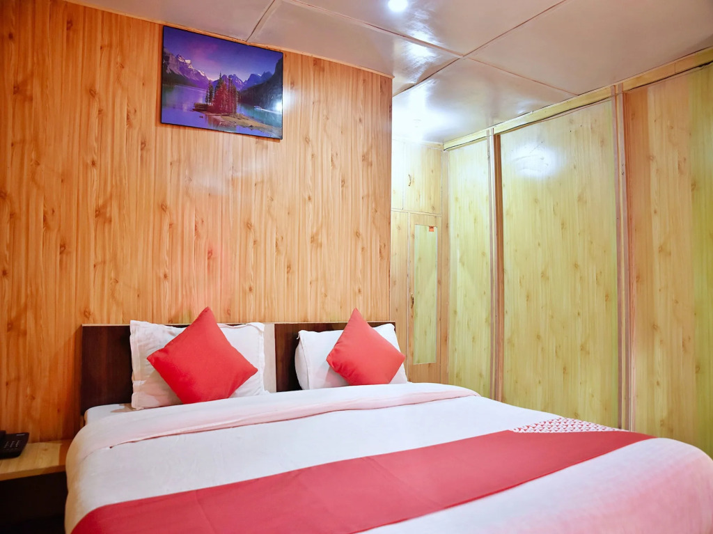 OYO 10633 The Shivalaya Retreat With In
