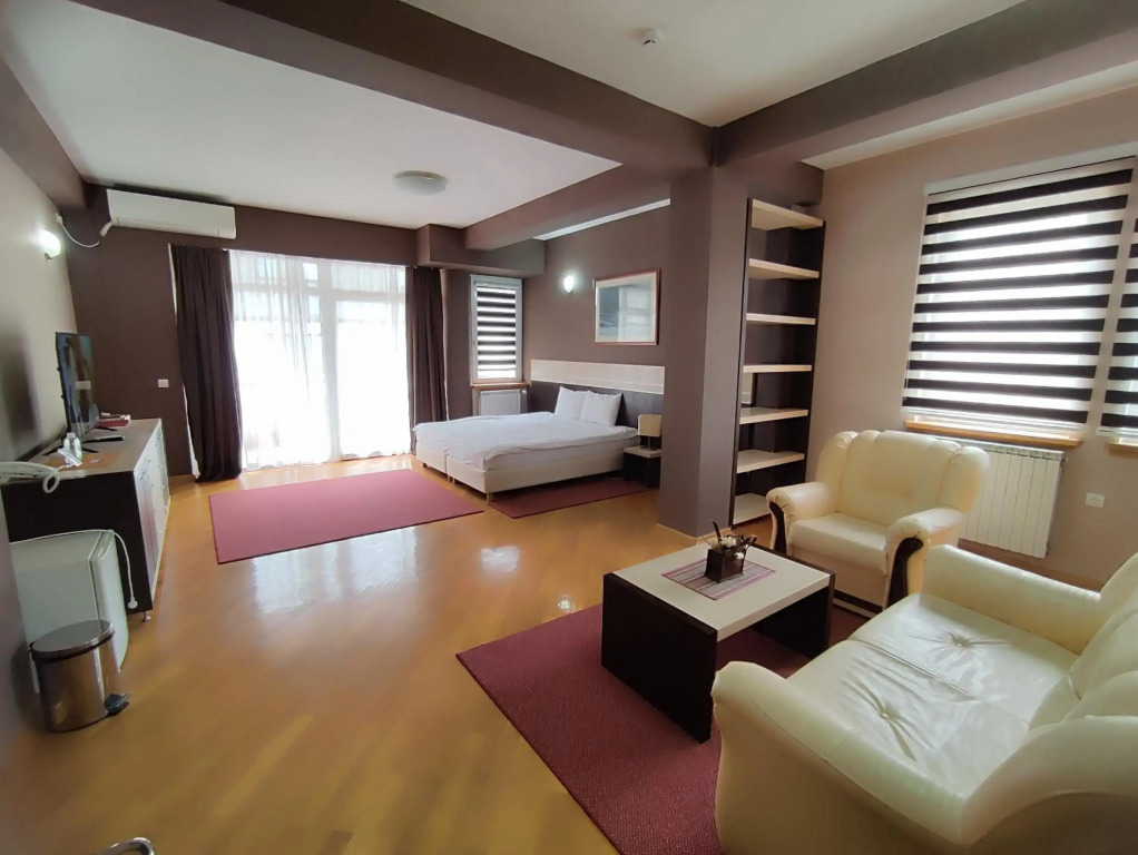 Premier Hotel