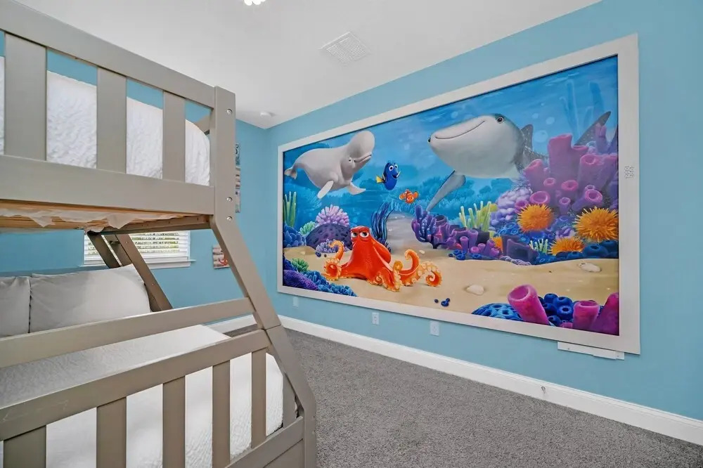 Vibrant Townhome w Private Pool, near Disney