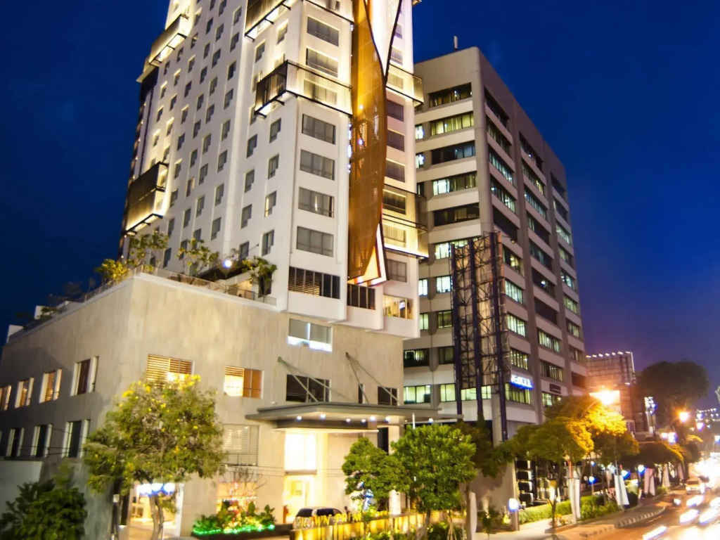 CROWN PRINCE Hotel Surabaya Managed by Midtown Indonesia