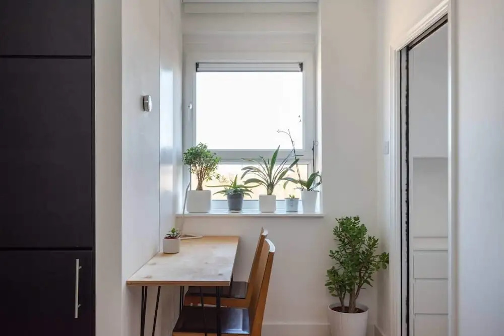 1BR Flat Ideally Located In Zone 2, Fits 3