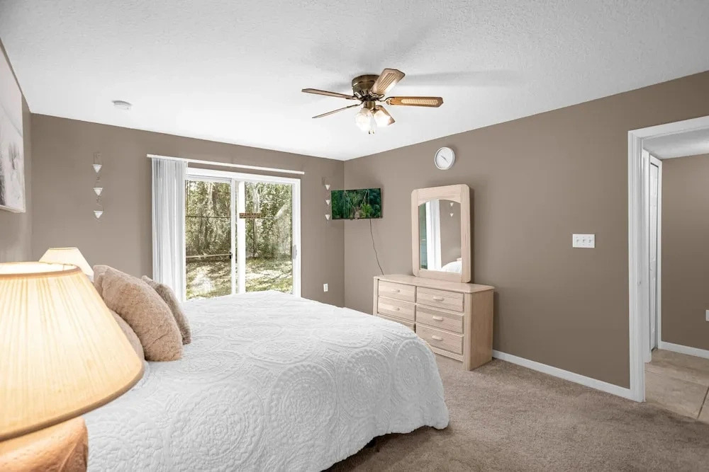 Upstay Sunny 3BR Orlando Home w Patio Near Disney