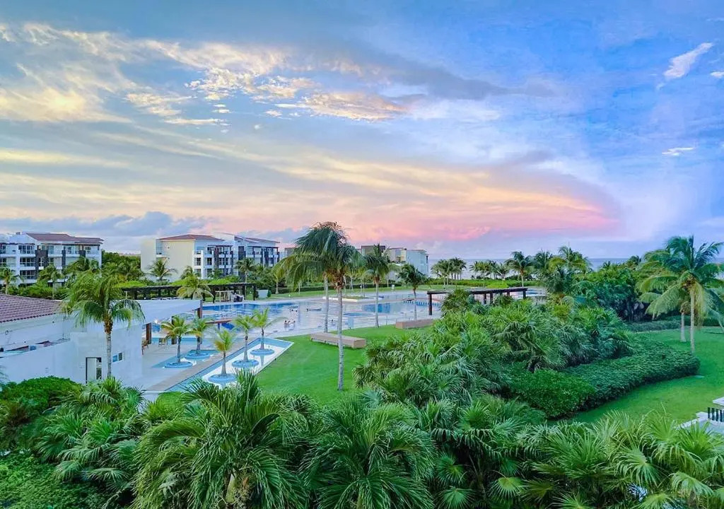 Luxury 3 Bedroom Condo - Beachfront Complex at Mareazul - Buena Vida