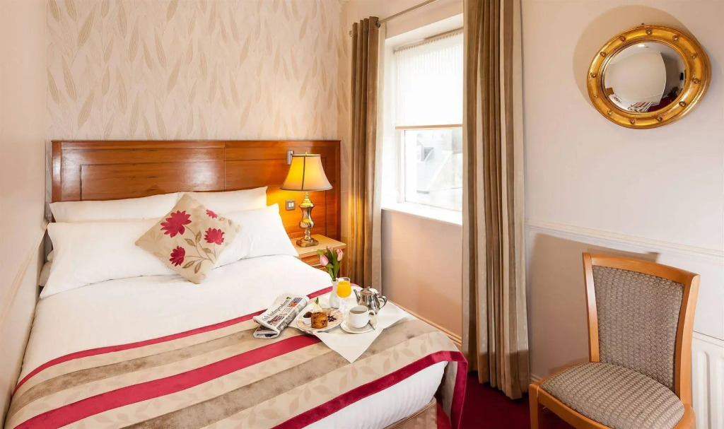 Clew Bay Hotel