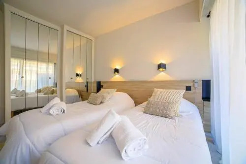Le Bain De Soleil - Le Bain De Soleil 5 Star Two Bedroom Apartment