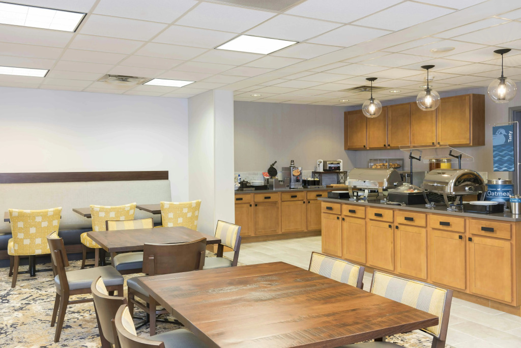 Homewood Suites by Hilton Indianapolis Airport / Plainfield