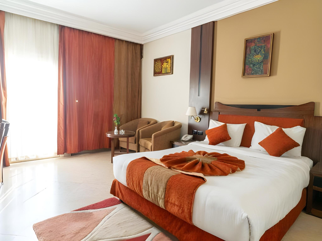 Aracan Eatabe Luxor Hotel