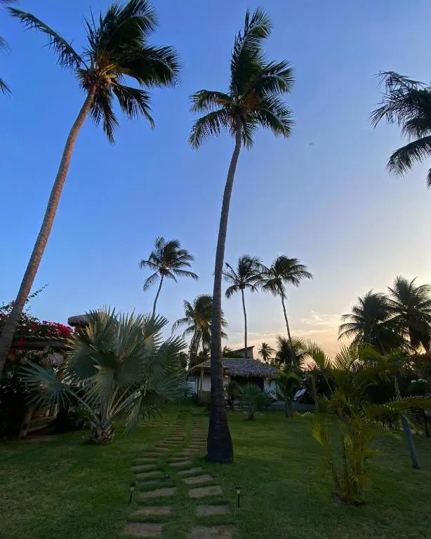 Tiki Pools Bungalows