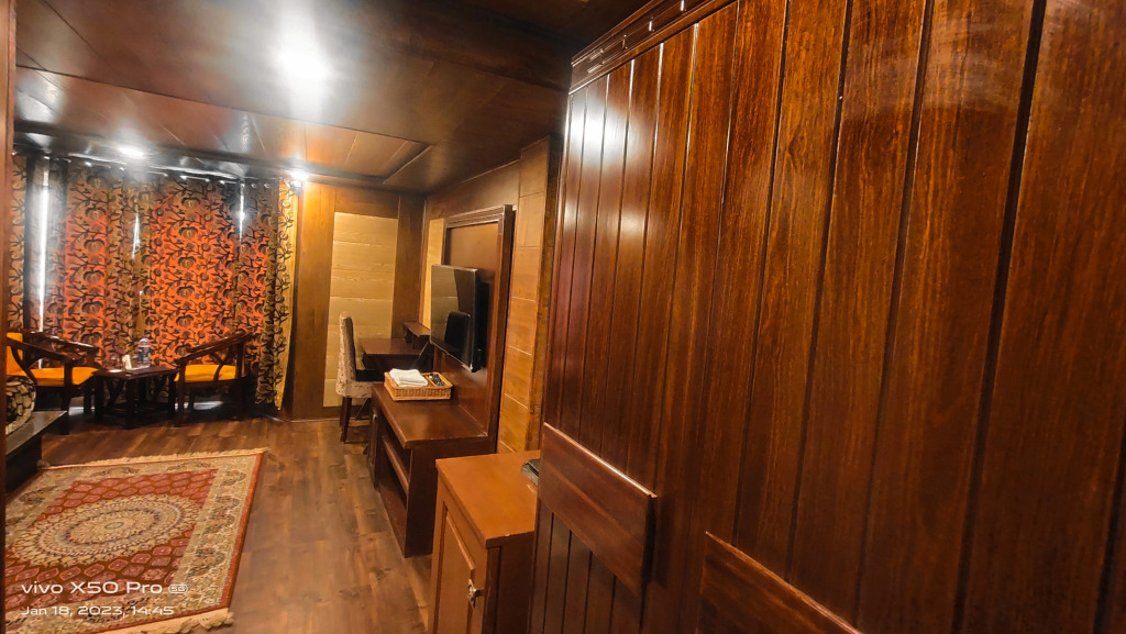 Hotel Zahgeer Gulmarg