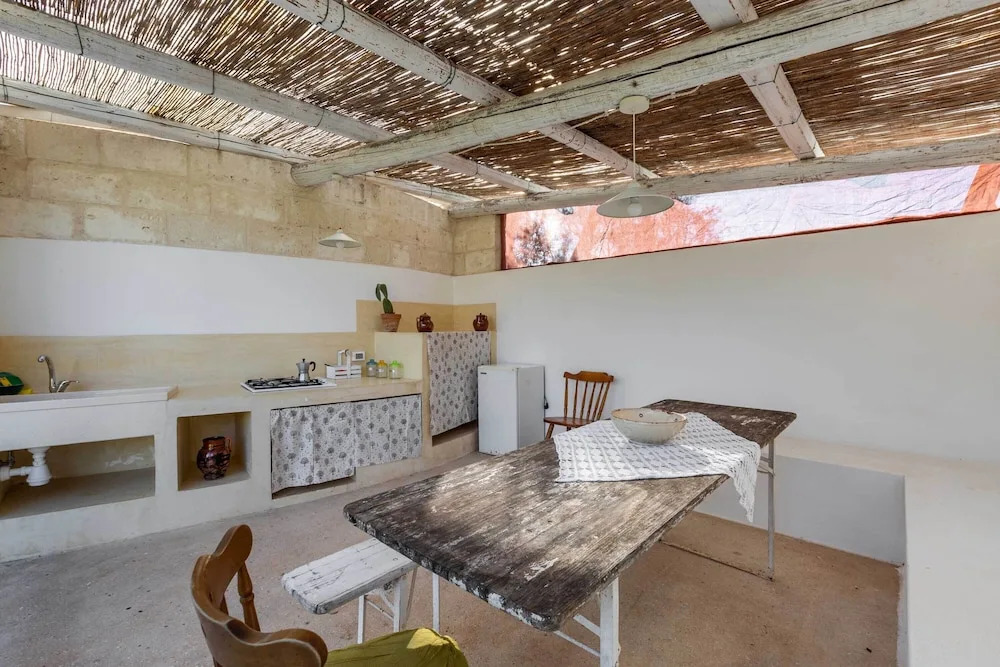 3745 Trullo Puspo by Barbarhouse
