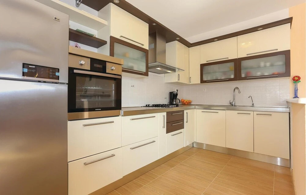 Three-Bedroom Holiday Home In Kastel Stafilic