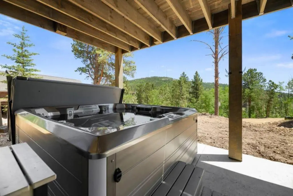 24 KARAT Lodge at Terry Peak