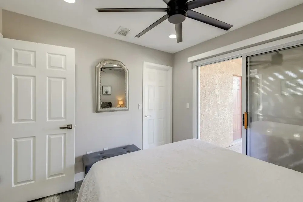 4 Mi to Lake Havasu: Home w/ Views, Pool & Spa